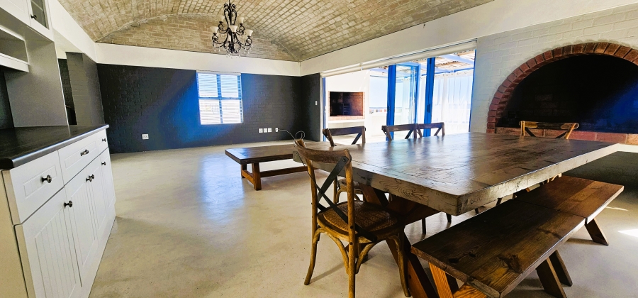 4 Bedroom Property for Sale in Paradise Beach Western Cape